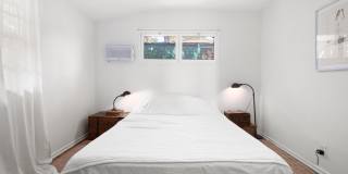 Fully Furnished: 3 bed/ 2 Bath Mid-Century Home w/views of Griffith Observatory in the Hollywood Hills! Gallery 24