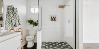 1303 W 9th Street Gallery 11