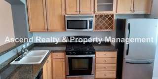 MOVE IN SPECIAL** Sexton Crest Townhome Open Floor Plan 2 Car Tandem Attached Garage Available NOW Gallery 11
