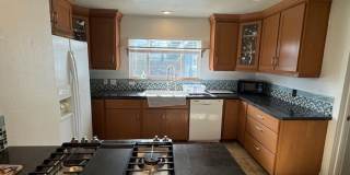 DUAL OPPORTUNITY!! 3 BEDROOM HOME + SEPARATE GUEST QUARTERS -FURNISHED OR UNFURNISHED DUAL OPPORTUNITY!! 3 BEDROOM HOME + SEPARATE GUEST QUARTERS -FURNISHED OR UNFURNISHED Gallery 4