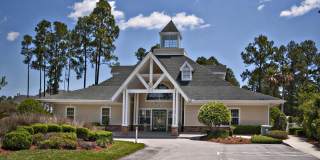 Luxury 4-bedroom - 4 bath with garage Gallery 36