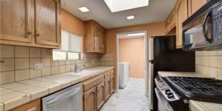 1257 Iris St Unit 3 Gallery 8