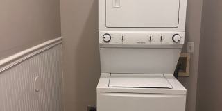 MOVE IN SPECIAL $250.00 OFF 1st Month's Rent- 2 bedroom, 1.5 bath apartment with W/D unit and shared fenced in yard! Gallery 35