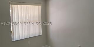 618 SW 106 AV Gallery 2