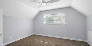 Modernized 3 Bedroom Home Near Mueller ~ Huge Backyard & Deck Gallery 26