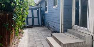 Beautiful 3 bed / 2 bath duplex in Uptown Neighborhood! Gallery 19