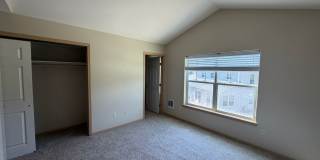 Charming 2-Story Townhome with Vaulted Ceilings Gallery 27
