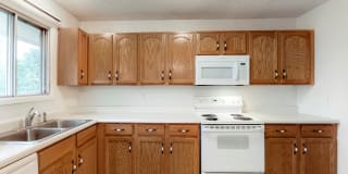 Colonial Village Gallery 21