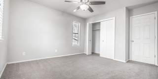 Newly Renovated Duplex! Rare! Gallery 14