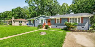 Convenient Living Near Downtown Charleston Gallery 1