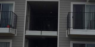 2 Bedroom, 1 Bath duplex on College Hill! Gallery 3