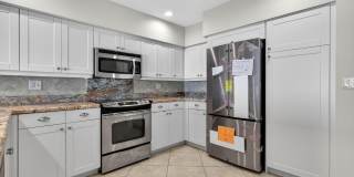 2125 NE 56th Court Gallery 11