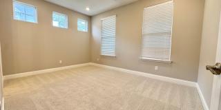 2 Bed, 2 Bath Condo with Garage Close to Downtown Franklin Gallery 13