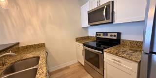 4821 West McElroy Avenue - 4821 Gallery 17