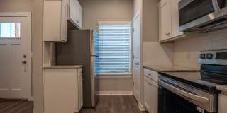 2 bedroom 2.5 bath home located in Fayetteville, AR Gallery 5