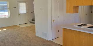 Pet Friendly 3 Bedroom 2 Bathroom Duplex Gallery 36