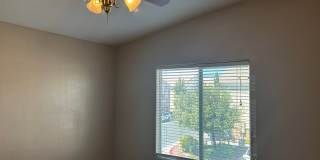 Beautiful 2 bedroom townhome with attached garage Gallery 8