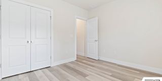 FULLY FENCED, UPGRADED 3/2/2 IN DESIRABLE PINE GROVE Gallery 25