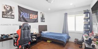 9717 SW 111th Ter Gallery 24