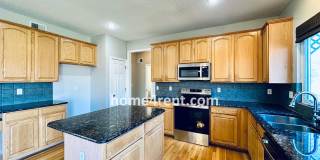 Gorgeous, Updated Home w/ Granite Counters and Wood Floors in Kitchen, Walkout Finished Basement! Gallery 15