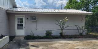 Studio Apartment in Wellborn, near downtown. All Utilities included. Gallery 1
