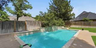 Beautiful 4 Bedroom Home with Pool – Available Now! Gallery 23