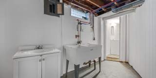 19121 Kingsville St Gallery 17