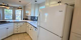 Beautiful Lakefront Home in the Vineyard! 55+ community Gallery 16
