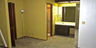 Pre-Lease 4 Bedroom 3.5 Bath Townhouse. Gallery 20
