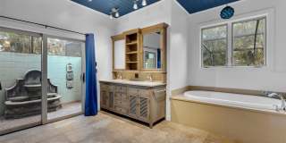 307 W 4TH AVENUE Gallery 40