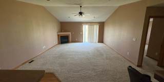 2-bedroom, 2-bath Duplex in Champaign, IL Gallery 11