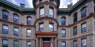 2400 BAYNARD Boulevard Gallery 2