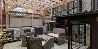 4 R St NW Gallery 21