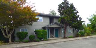 Rent Special: 1/2 Off June's Rent!! Second Floor 3 Bedroom apartment Gallery 13