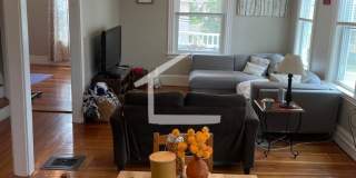 Charming 4-Bedroom Home-No Broker Fee Gallery 1