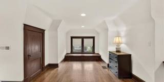 37 E 53rd St Gallery 18