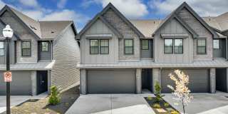 End Unit Luxury Townhome for Lease at the Courtyards at Hidden Crest - 6931 NE 132nd Way Gallery 1