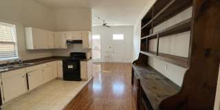 4810 Annunciation Street Gallery 6