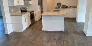 8220 SW 48th St Gallery 15