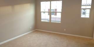Amazing 4 Bedroom/3.5 Bathroom Townhome Gallery 11