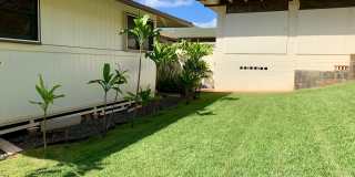 Charming Singe Family Home 3/1/2 with Spacious & Fenced Yard Gallery 3