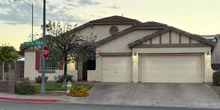 Lovely Single Story Home on a Corner Lot Gallery 1
