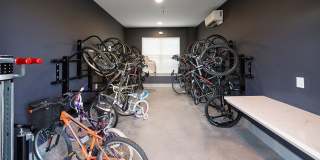 Aura Creekside Gallery 20