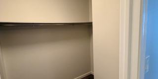 Fully Renovated Modern Apartments Gallery 16