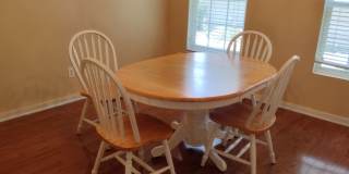 Room in 4 Bedroom Home at Genlee Dr Gallery 9