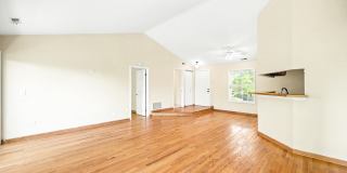 363 Pembroke Lane Gallery 5