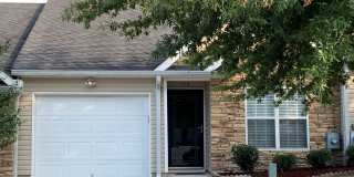 Townhome just minutes to Gate 2. Gallery 26