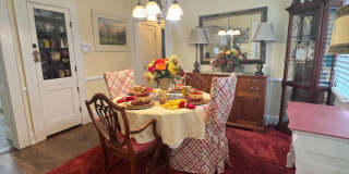 Knoxville 37917 - Available Now! 2 bedroom, 1 bath home - Contact Lisa Vineyard 865-216-9334 Gallery 16