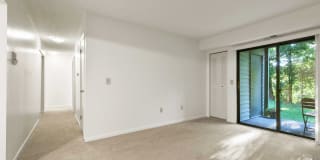 Country Club Apartments Gallery 25