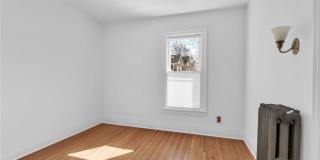 887 W Ferry Street Gallery 26